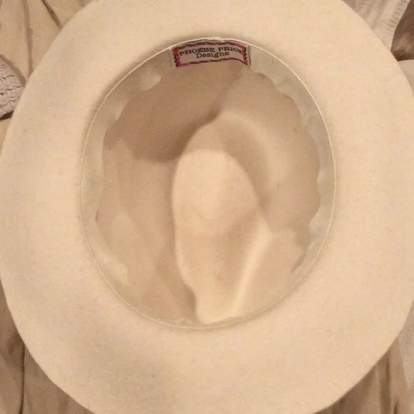 Vintage one size cream fedora with a jewel bow only worn once Vintage one size cream fedora with a jewel bow only worn  main image 3